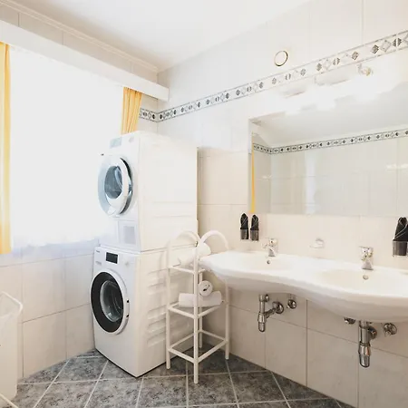 Jennerwein Apartman *